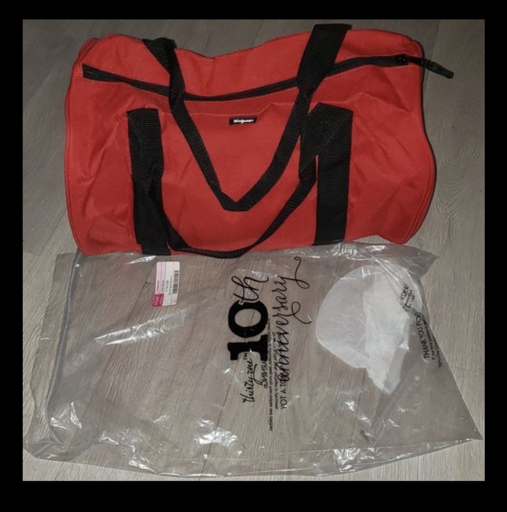 ⭐NWT Thirty One JR Rec Duffle Bag 100th Anniversary - Picture 7 of 7